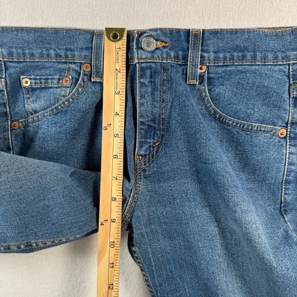 Levis Jeans Womens 4 Blue Bootcut Relaxed Mid Rise Medium Wash - Picture 7 of 13